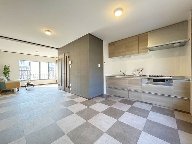4LDK Detached House for Sale in Hirakata, Osaka - Thumbnail 3