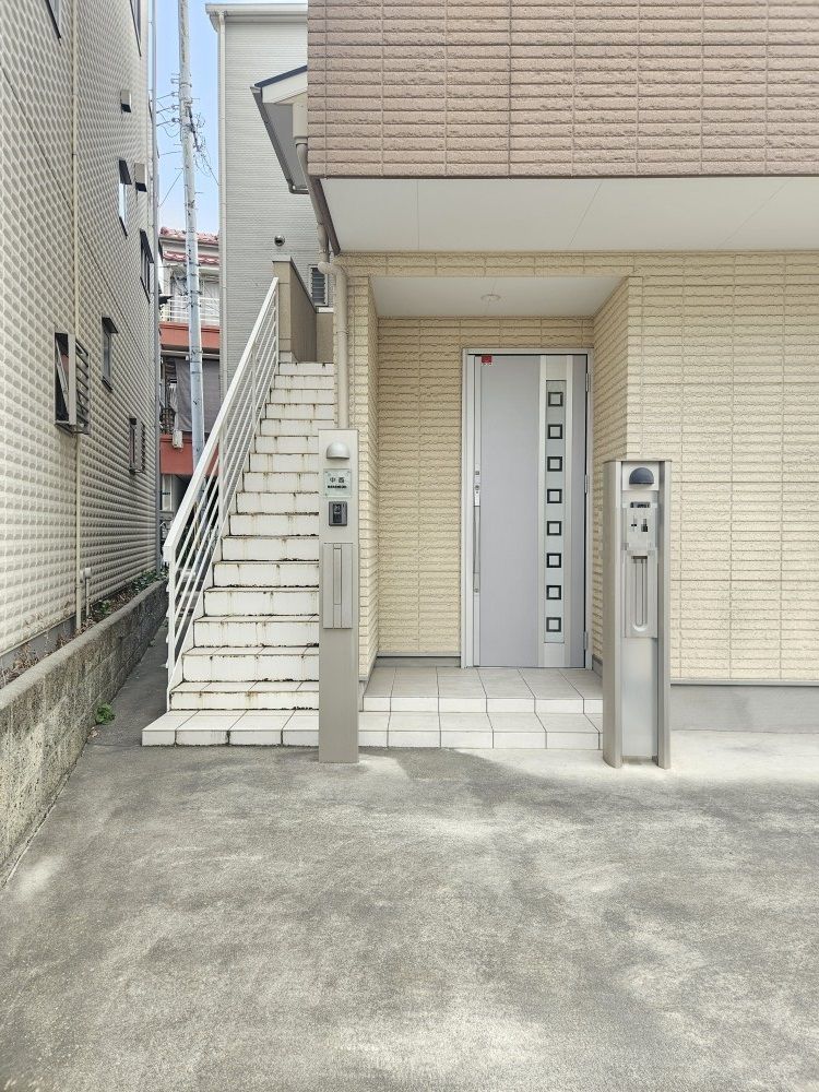 3LDK Two-Generation House for Sale in Kadoma, Osaka - Thumbnail 4
