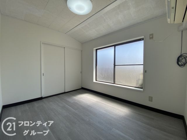 3LDK Detached House for Sale in Higashiosaka, Osaka - Thumbnail 2