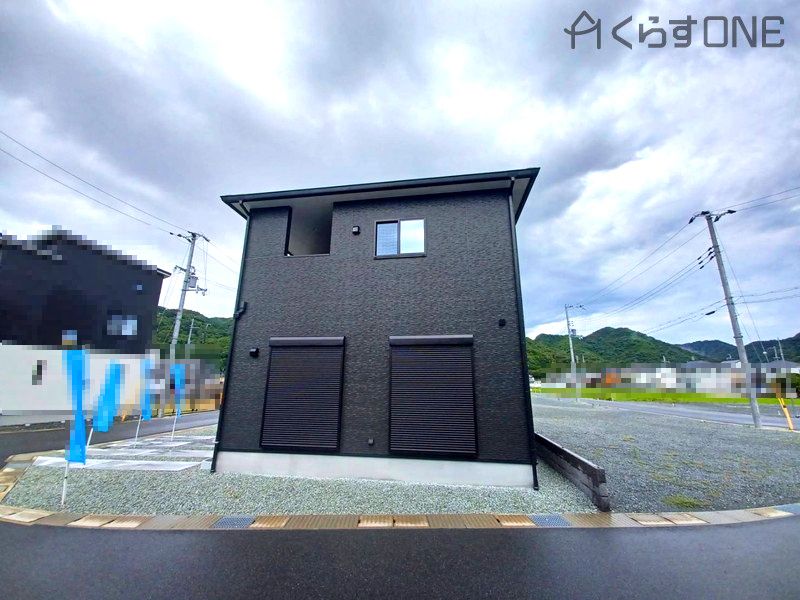 New 3LDK House for Sale in Himeji, Hyogo - 98 sqm - Thumbnail 2