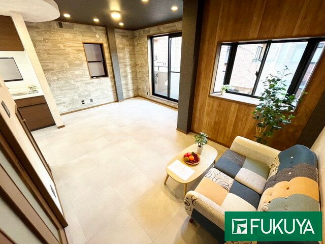 Renovated 3LDK House for Sale in Kadoma City, Osaka - Thumbnail 2