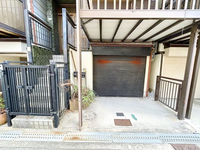Terrace House for Sale in Toyonashi, Osaka - 6 Min Walk to Shonai Stn - Thumbnail 4