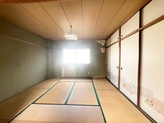 3-Storey Terrace House with Shop Space for Sale in Higashiosaka - Thumbnail 3