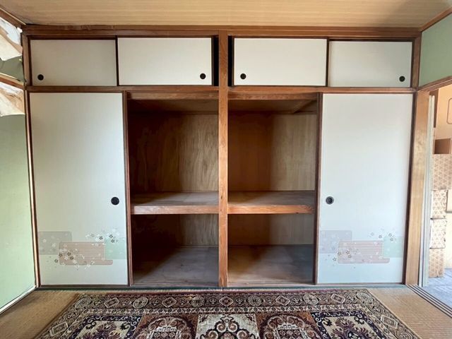 3-Storey Terrace House with Shop Space for Sale in Higashiosaka - Thumbnail 2