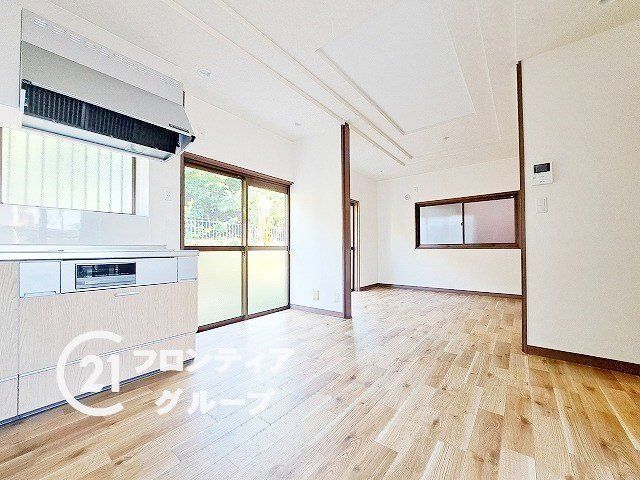 Renovated 3LDK House for Sale in Neyagawa City, Osaka - Thumbnail 3