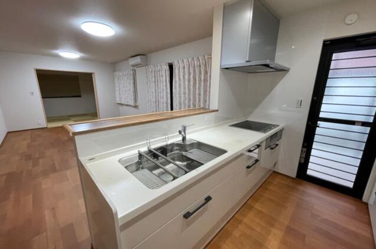 2LDK House for Sale in Katsuragi Town, Wakayama - Thumbnail 3