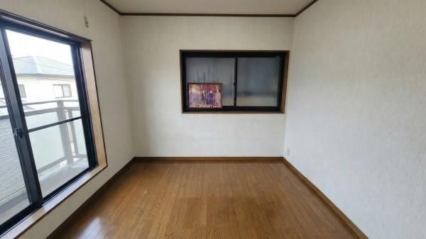 Move-in Ready 4-Bedroom House with Garage in Daito, Osaka - Thumbnail 3