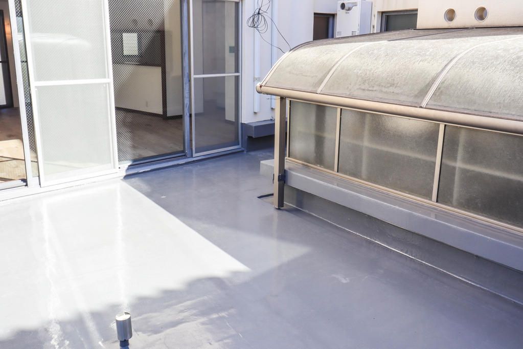 Designer House with Exposed Concrete in Toyonaka, Osaka - Thumbnail 2