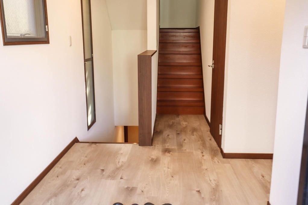 Designer House with Exposed Concrete in Toyonaka, Osaka - Thumbnail 4