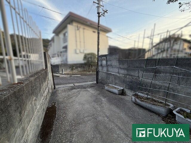 3LDK Terrace House for Sale in Kobe's Suma Ward - Thumbnail 2