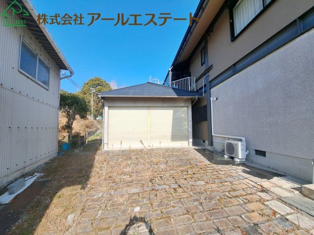 7LDK House for Sale in Okuyama, Himeji, Hyogo - 249.89 sqm - Thumbnail 3