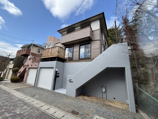 4SLDK Detached House in Kobe's Higashinada Ward with Mountain Views - Thumbnail 2