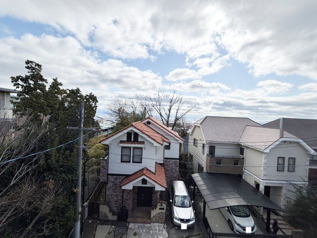 4SLDK Detached House in Kobe's Higashinada Ward with Mountain Views - Thumbnail 4