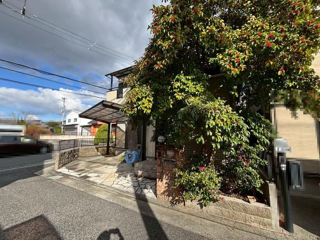 4LDK Corner Lot House for Sale in Izumi City, Osaka - Thumbnail 3