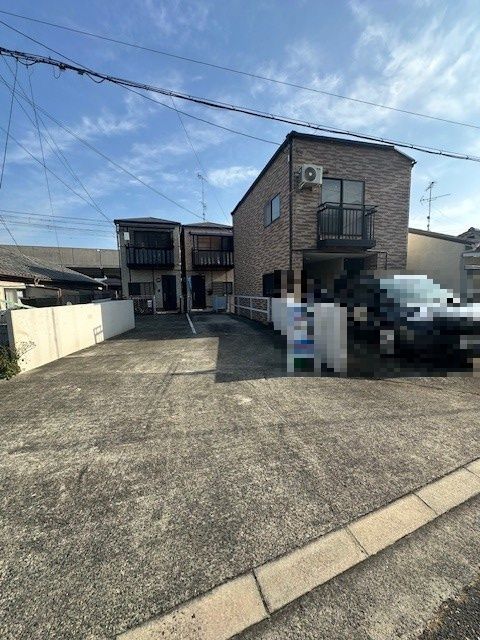 4LDK Steel-Frame House for Sale in Neyagawa, Osaka - Thumbnail 2