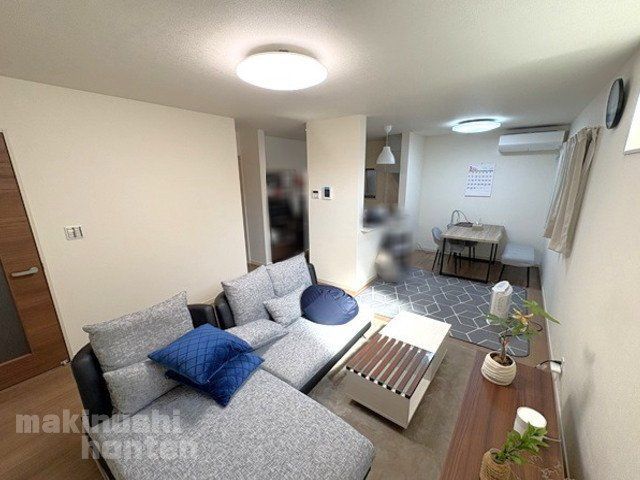 2025 Built 4SLDK Detached House for Sale in Habikino, Osaka - Thumbnail 3