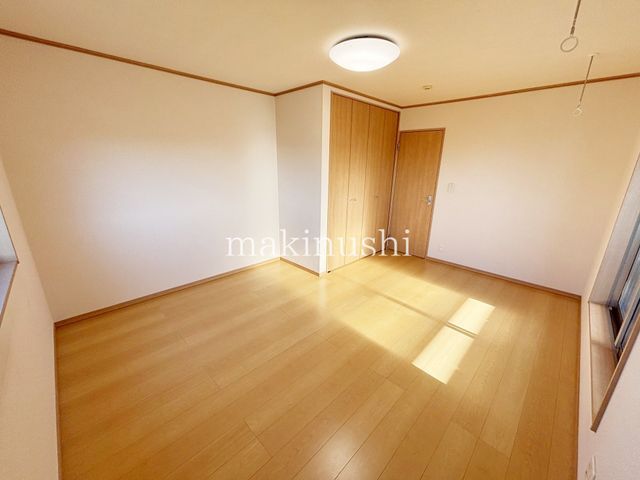 4LDK Used House for Sale in Naka-ku, Sakai City, Osaka - Thumbnail 4