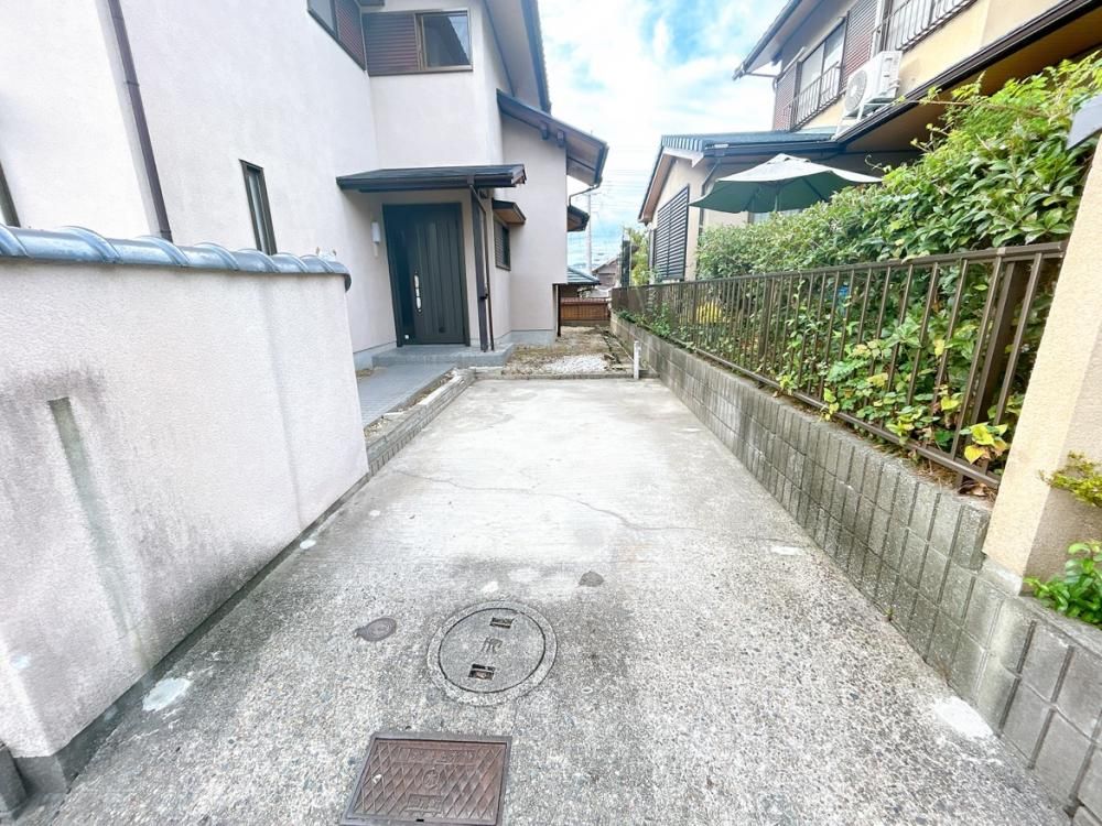 Renovated 4LDK House for Sale in Kizugawa, Kyoto - Thumbnail 2