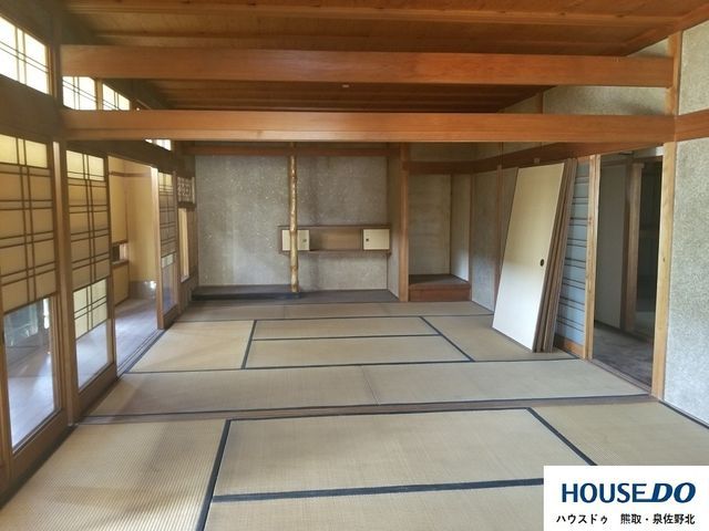 1967 Single-Story 6DK House with Large Parking in Kumatori, Osaka - Thumbnail 3
