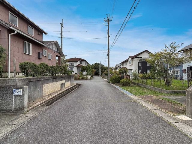 4LDK Detached House for Sale in Sanda, Hyogo - 122.47 sqm - Thumbnail 2