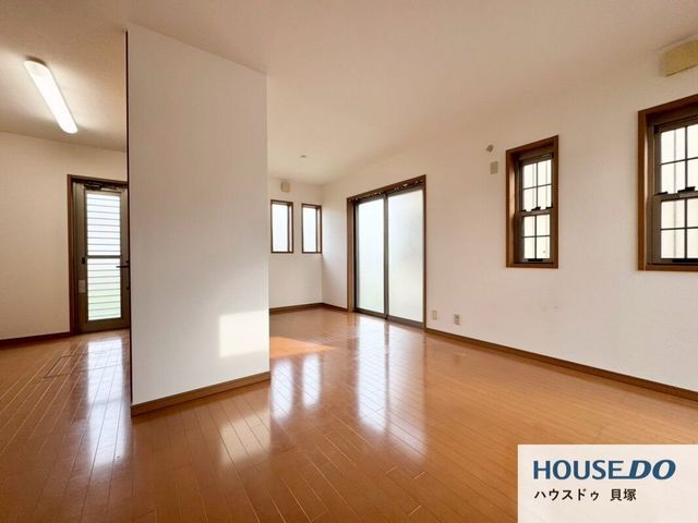 4LDK Detached House for Sale in Kaizuka, Osaka - Thumbnail 2