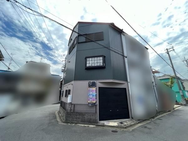 2LDK Detached House for Sale in Neyagawa, Osaka - Thumbnail 2
