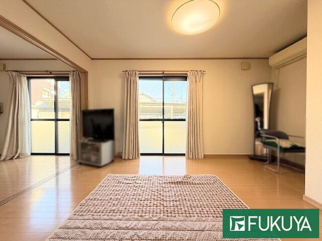 4LDK House for Sale in Ikuno-ku, Osaka with Large Parking - Thumbnail 3