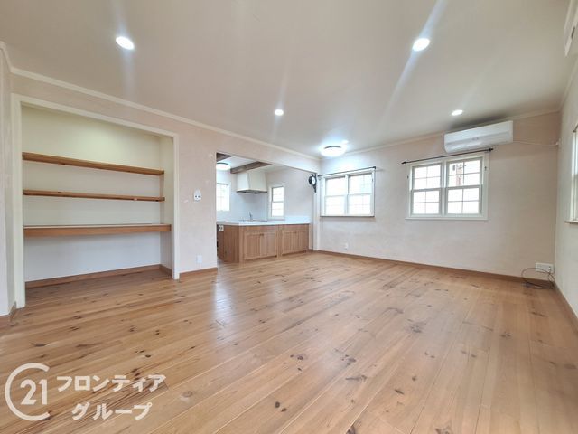 3LDK Family Home with 2 Car Parks in Kizugawa, Kyoto - Thumbnail 3