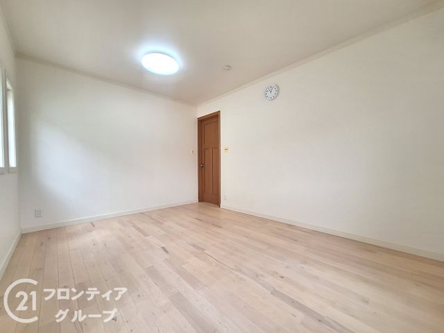 3LDK Family Home with 2 Car Parks in Kizugawa, Kyoto - Thumbnail 4