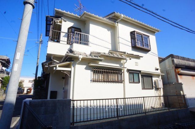 Renovated 3K Corner Lot House Near Kintetsu Yao Station, Osaka - Thumbnail 4
