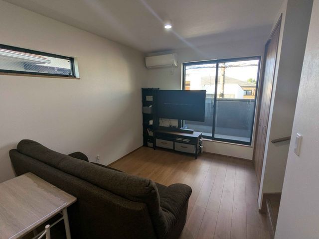 Modern 3LDK House for Sale in Sakai, Osaka - Built 2022 - Thumbnail 3