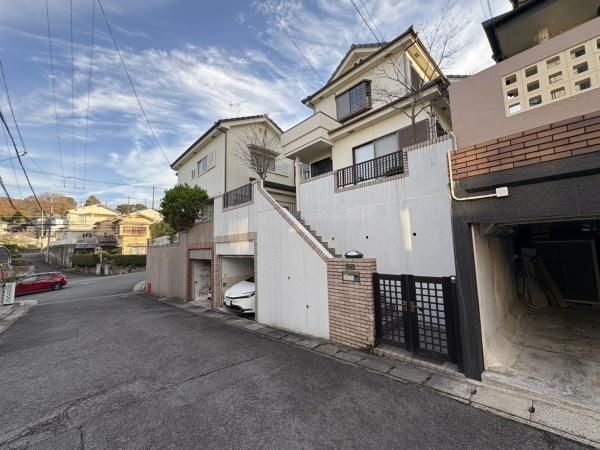 4LDK All-Electric House for Sale in Uji City, Kyoto - Thumbnail 2