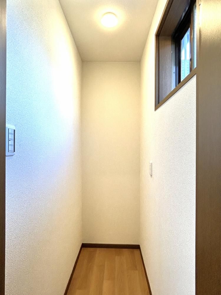 Renovated 3LDK House for Sale in Suzuka, Mie - 99.36m² - Thumbnail 4