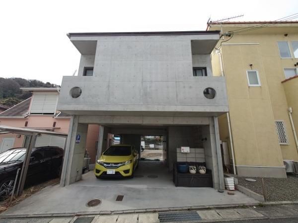 Modern RC 2LDK House for Sale in Kainan, Wakayama - Thumbnail 3