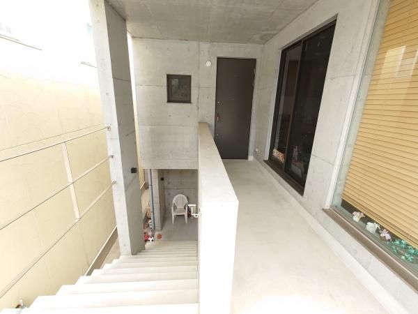 Modern RC 2LDK House for Sale in Kainan, Wakayama - Thumbnail 4