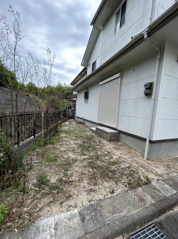 Modern 4LDK House for Sale in Kinokawa City, Wakayama - Thumbnail 2
