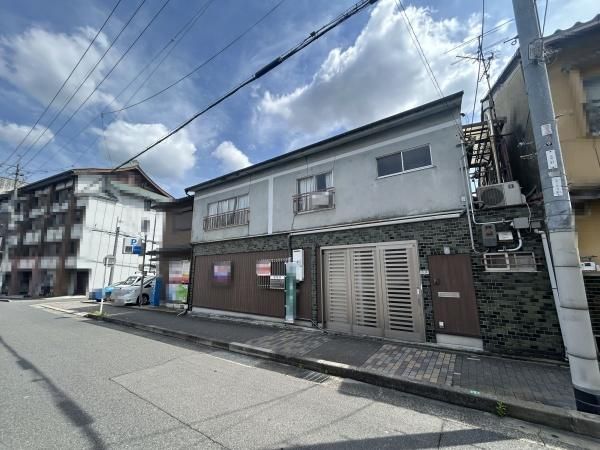 Vacant 3DK House for Sale in Kamigyo-ku, Kyoto - Thumbnail 2