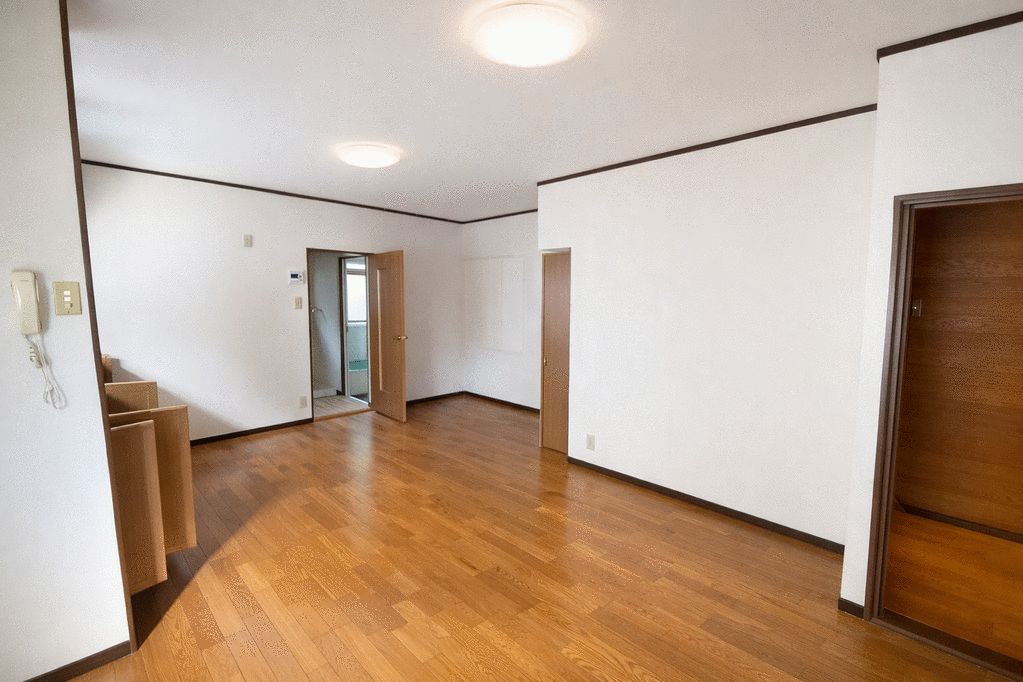 4LDK Detached House with Attic Storage Near Nagata Station, Kobe - Thumbnail 4