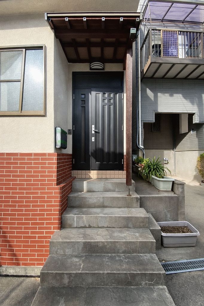 4LDK Detached House with Attic Storage Near Nagata Station, Kobe - Thumbnail 2