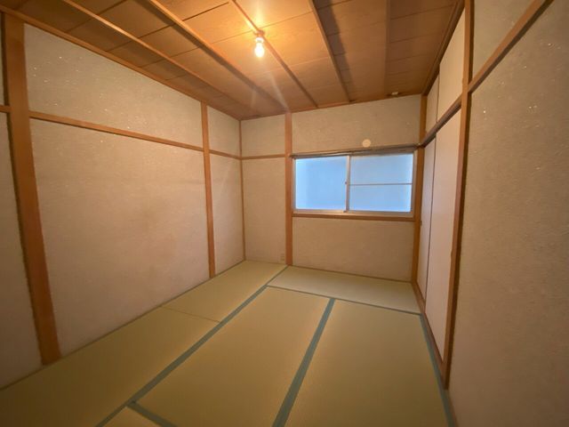 5DK Wooden House for Sale in Kawachinagano, Osaka - Thumbnail 4