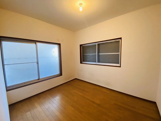 5DK Wooden House for Sale in Kawachinagano, Osaka - Thumbnail 2