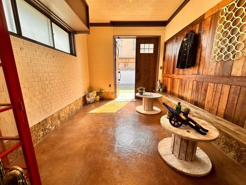 1970s Vintage Camp House Style 4LDK in Izumisano, Osaka - Thumbnail 2
