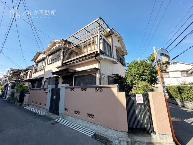 4LDK Detached House for Sale in Amagasaki, Hyogo - Image 1