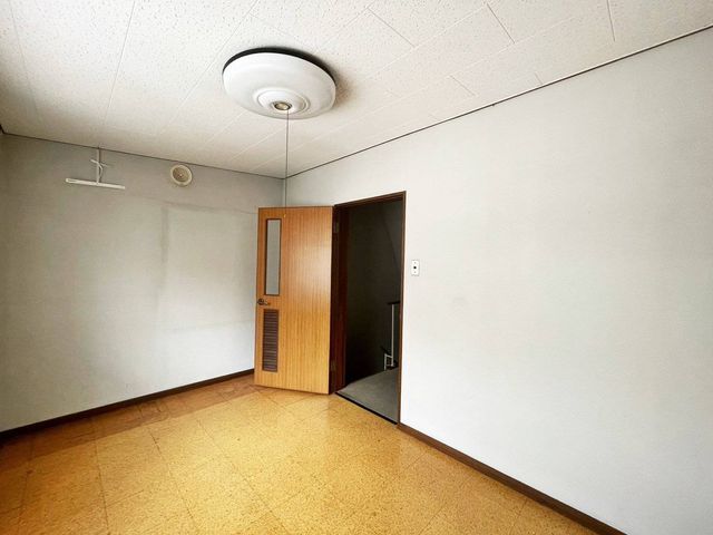 6DK RC House with Sea View in Kobe's Mikageyama - Thumbnail 4