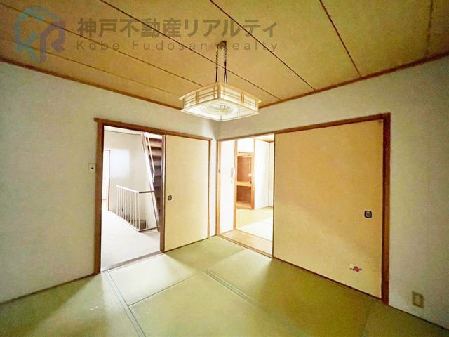 6DK RC House with Sea View in Kobe's Mikageyama - Thumbnail 3