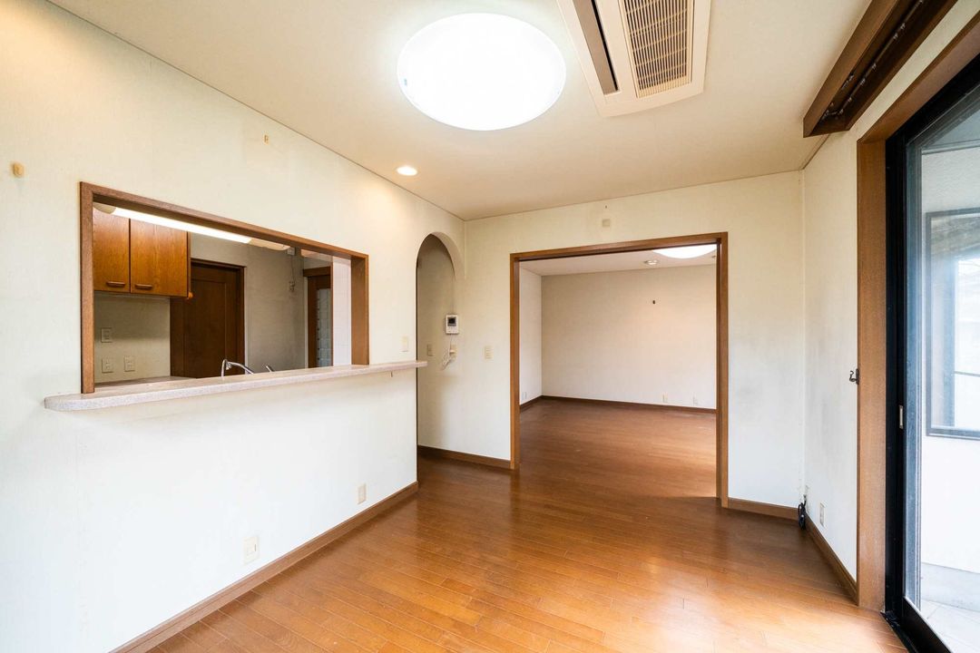 4LDK Detached House for Sale in Shijonawate, Osaka - Thumbnail 2