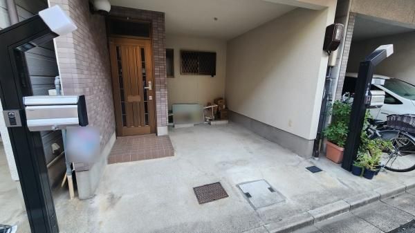 3DK Detached House with Garage for Sale in Higashi-Osaka - Thumbnail 2