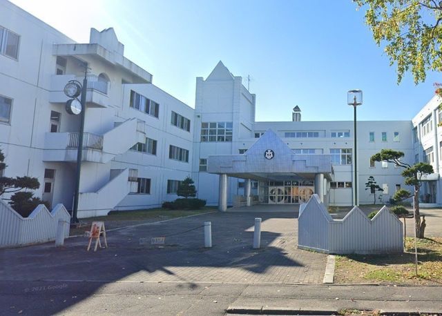 5LDK Family House with Solar & Wood Stove in Obihiro, Hokkaido - Thumbnail 4