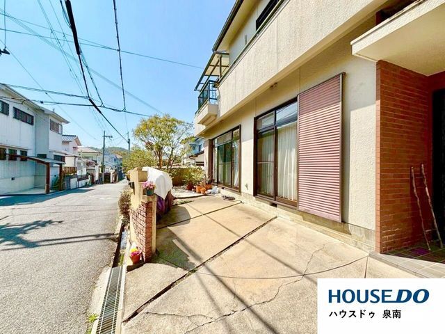 6LDK Reinforced Concrete House for Sale in Hannan City, Osaka - Thumbnail 2