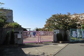 4LDK Detached House for Sale in Sakai Higashi-ku, Osaka - Thumbnail 3